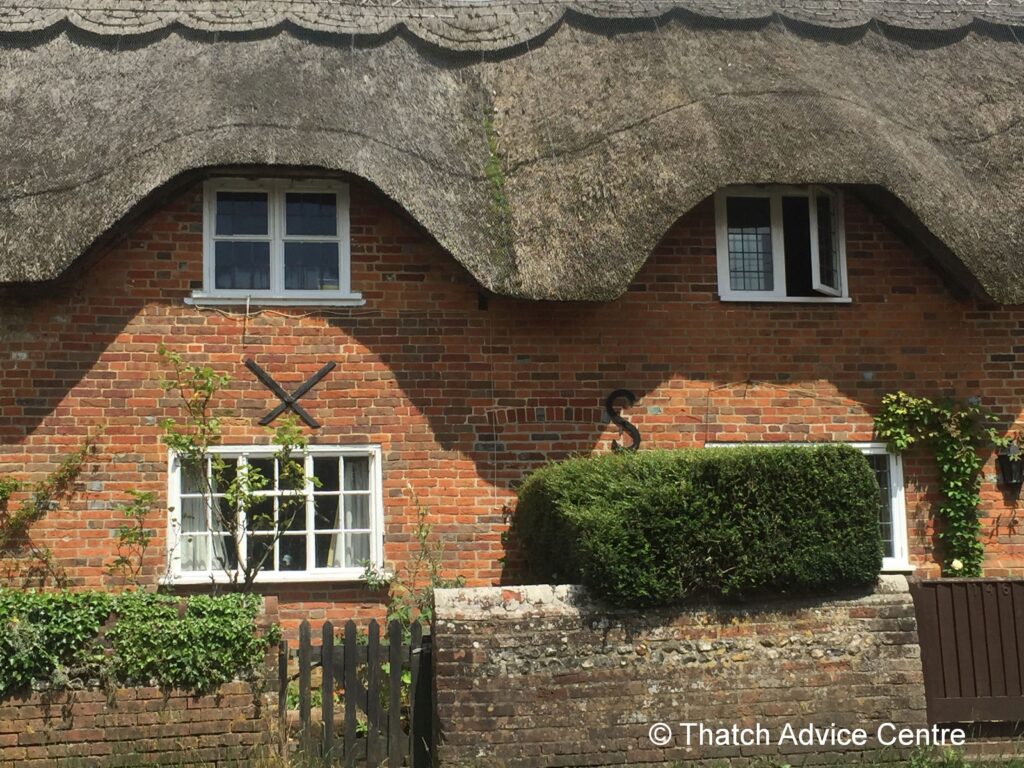 Thatch Advice Centre Chocolate Box Thatched Cottage 20